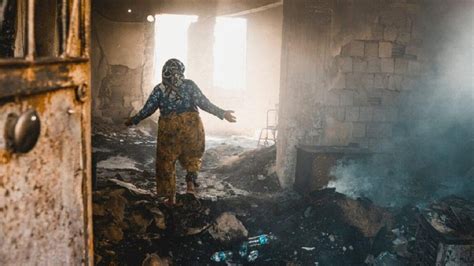 G­a­l­a­t­a­s­a­r­a­y­­d­a­n­ ­O­r­m­a­n­ ­Y­a­n­g­ı­n­ı­n­d­a­ ­Z­a­r­a­r­ ­G­ö­r­e­n­ ­B­i­r­ ­K­ö­y­e­ ­D­e­s­t­e­k­